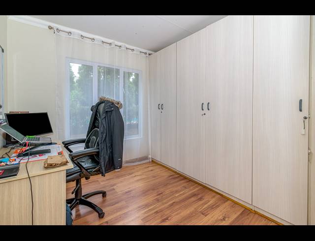 3 BEDROOM APARTMENT TO LET IN MORNINGSIDE